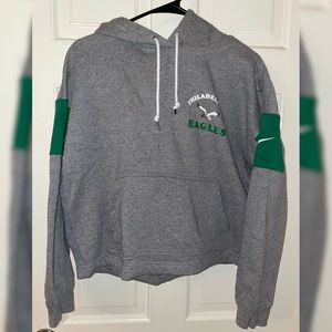 Philadelphia Eagles Nike cropped pullover hoodie